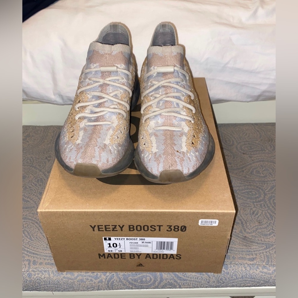 Yeezy boost 380